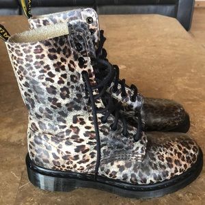 CHEETAH PRINT DR MARTENS
